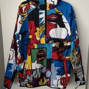 Front pouch with zipper